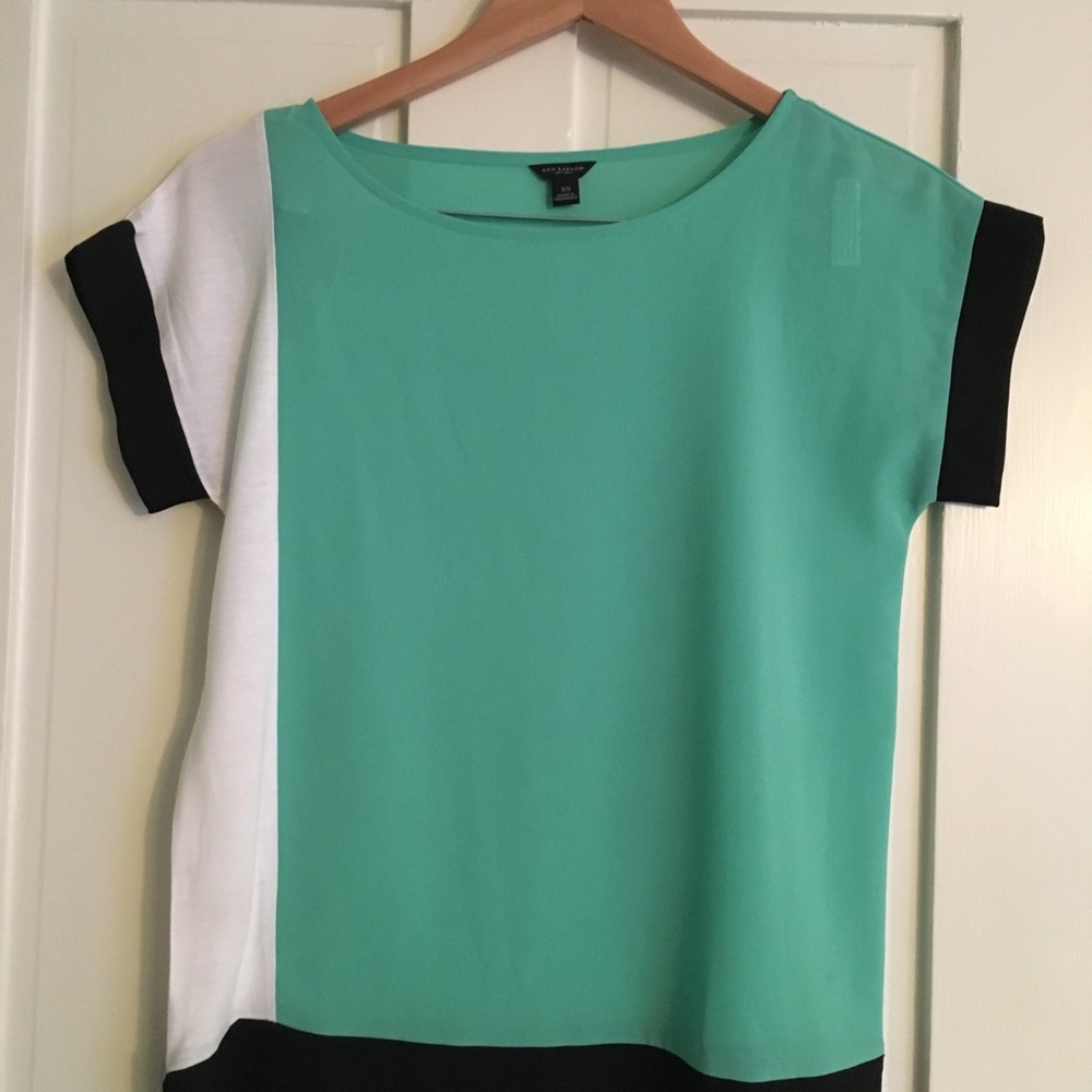 Tri-color shirt.